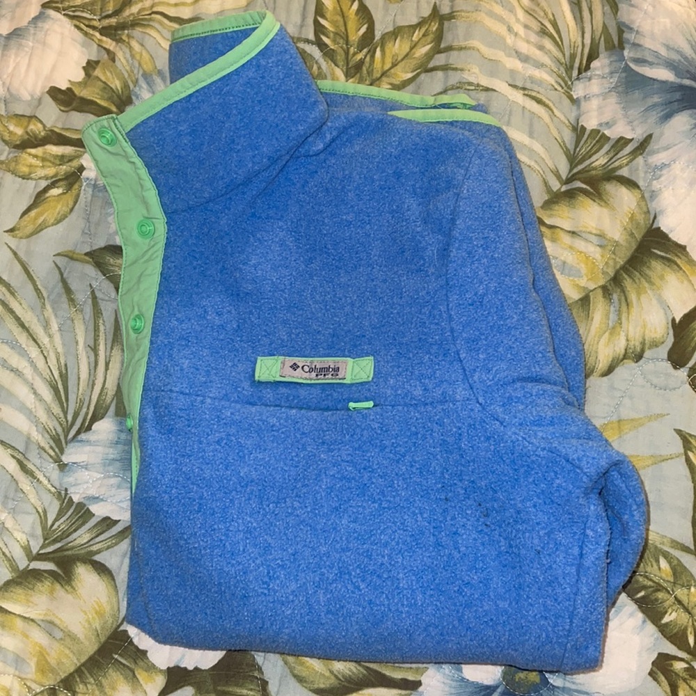 Blue and green 1/4 snap Columbia PFG